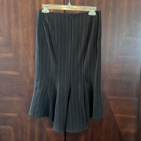 Yansi Fugel Pinstripe Blazer- Size 2- New without Tags - Picture 11 of 11